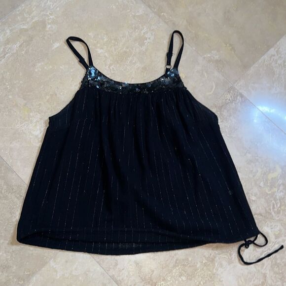 💕Cute top💕  - Picture 4 of 6